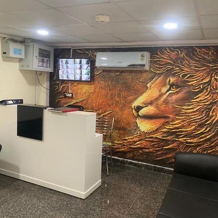 Hotel Yellow Saffron Delhi (National Capital Territory of India) Exterior foto